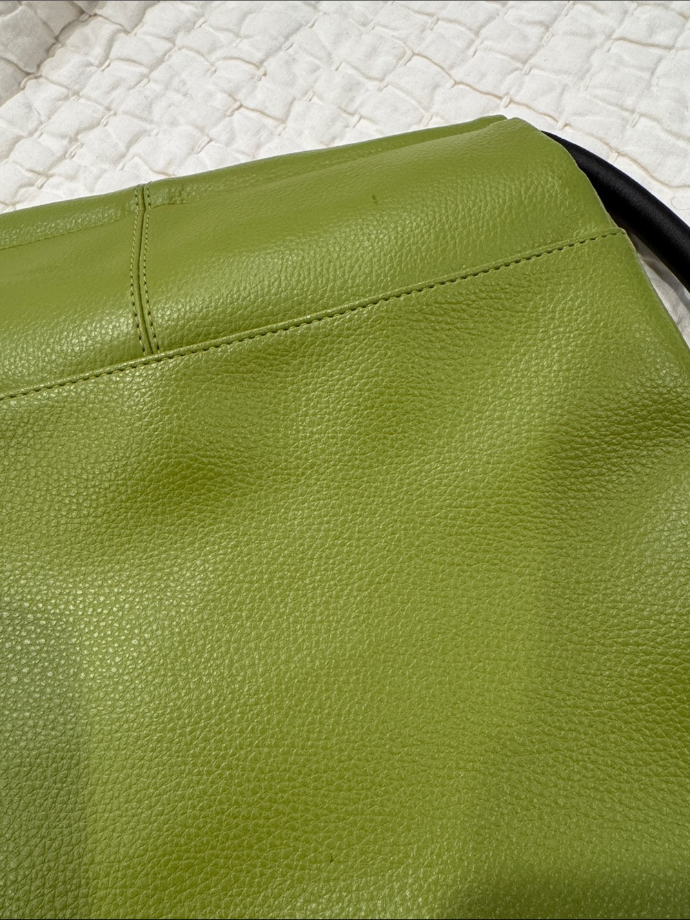 Sleek Olive Green Women's Crossbody Bag - Picture 12 of 13